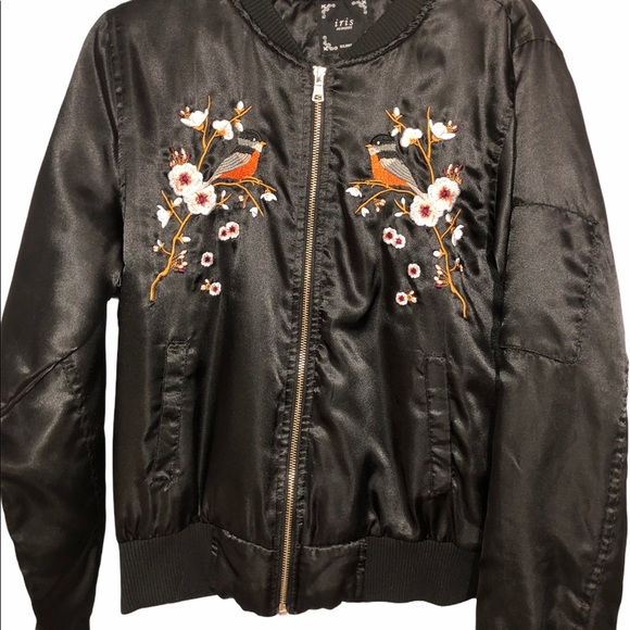 Jackets & Blazers - Embroidered bomber jacket w pockets